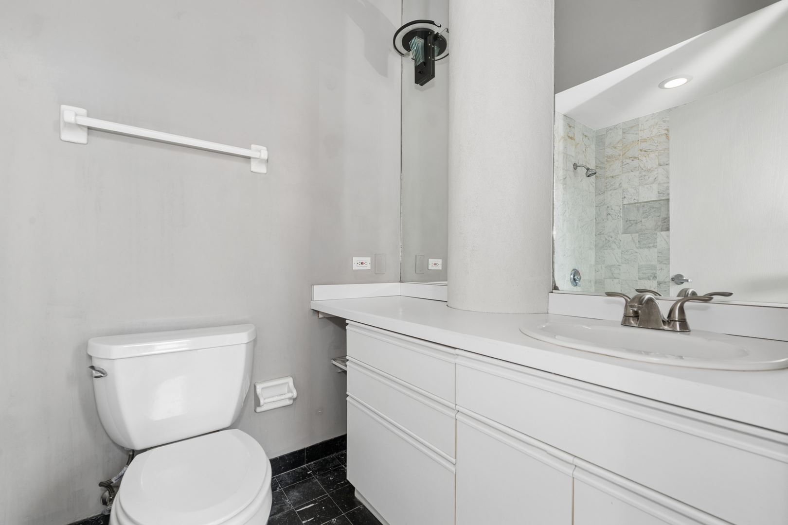812 W Van Buren Street 4d Property Photo 13