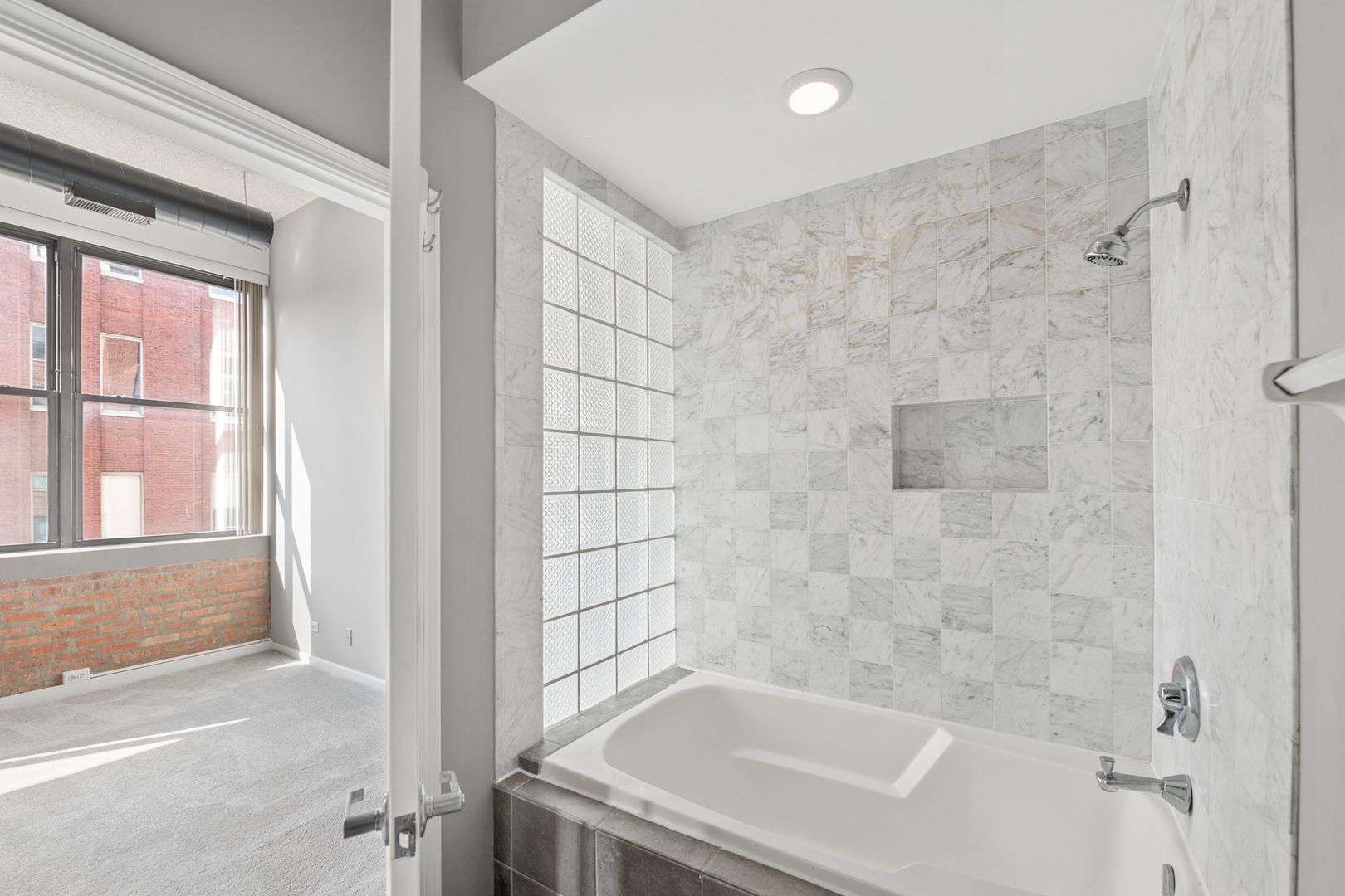 812 W Van Buren Street 4d Property Photo 14
