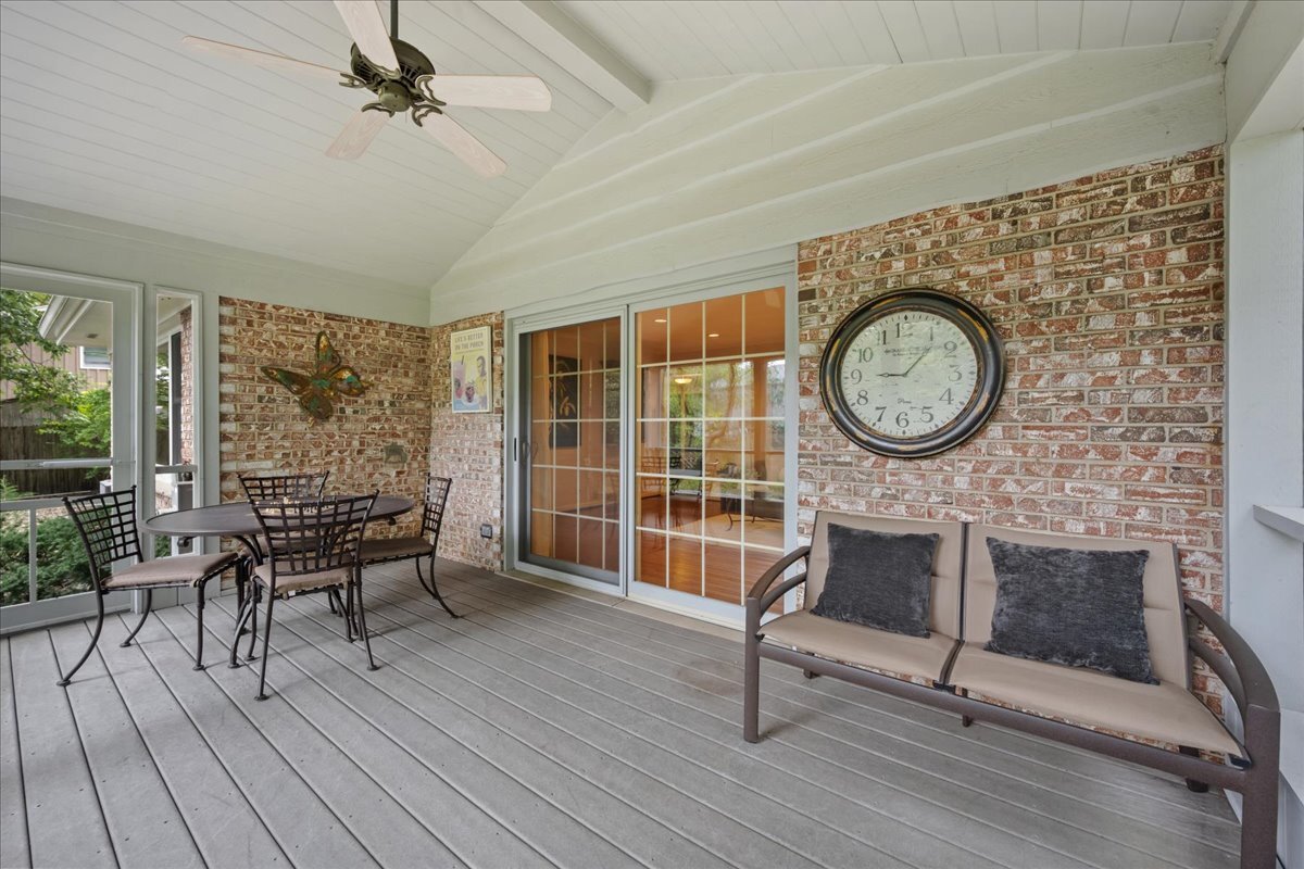 1745 E Summit Court Property Photo 10