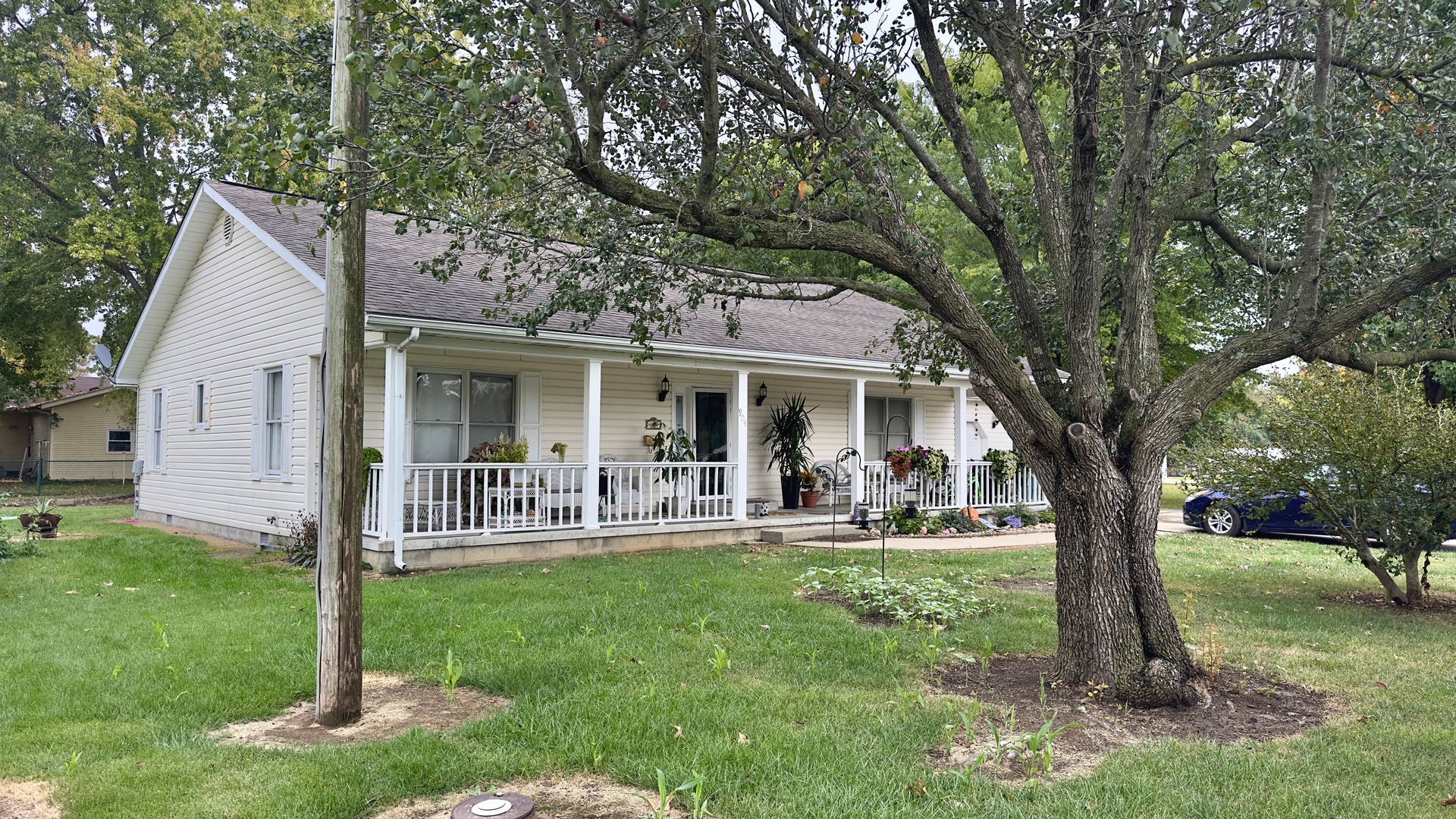 904 N Emma Street Property Photo 1
