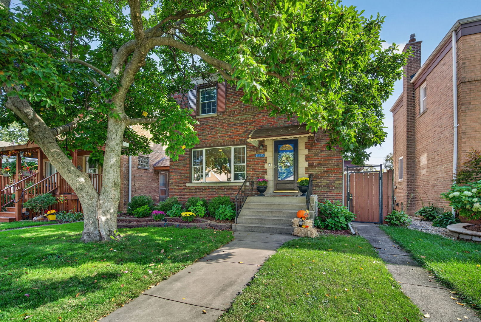 11349 S Talman Avenue Property Photo 1