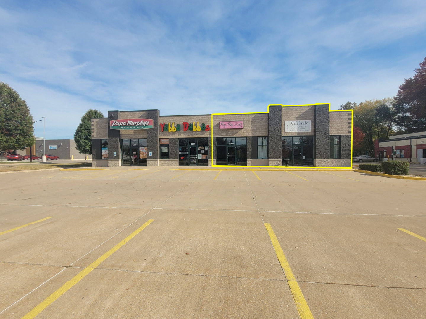 3203-3205 DEVILS GLEN Road Property Photo 1