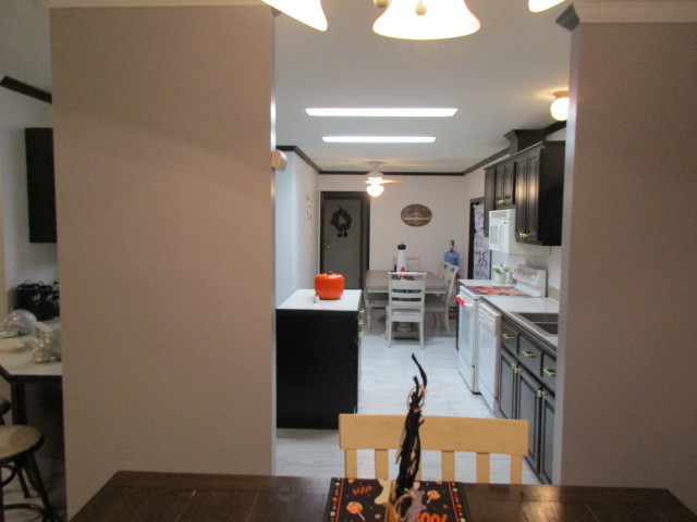 894 Meadowlark Circle Property Photo 3