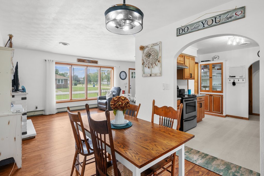 322 11th Place Property Photo 10