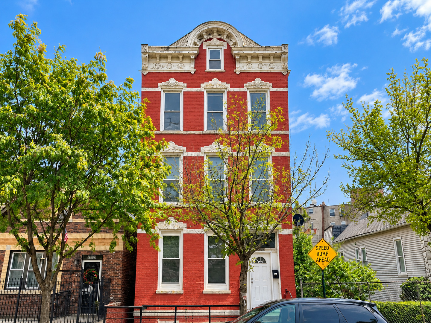 1843 S Laflin Street Property Photo 1