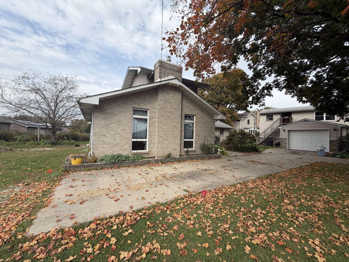2219 Deets Road Property Photo 1