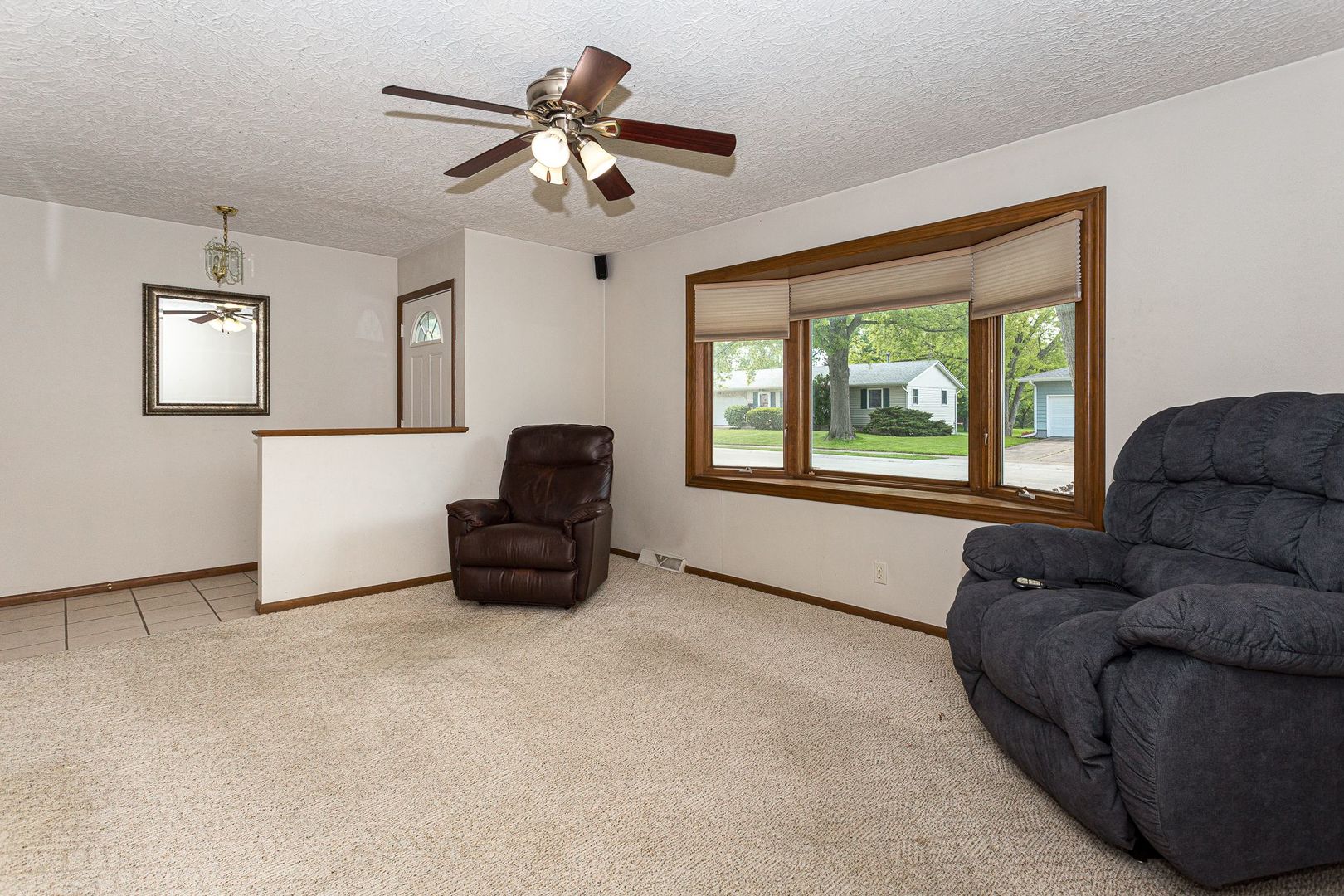 2524 W 43rd Street Property Photo 3