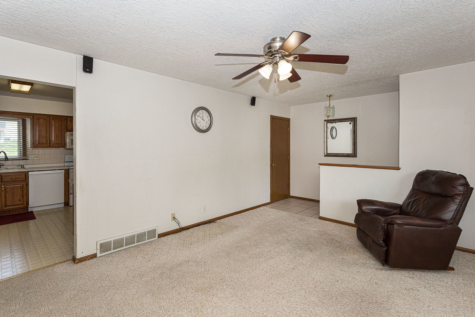 2524 W 43rd Street Property Photo 5