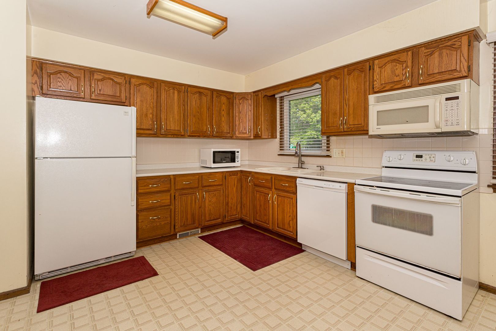 2524 W 43rd Street Property Photo 7