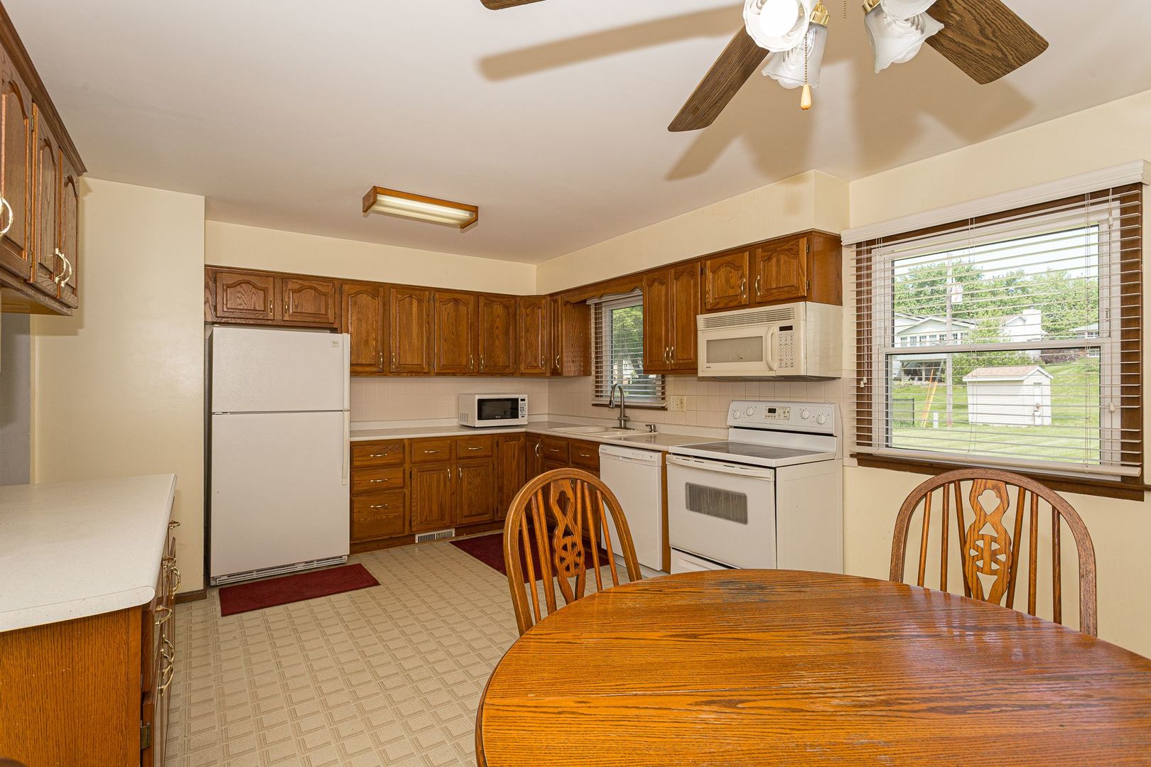 2524 W 43rd Street Property Photo 9