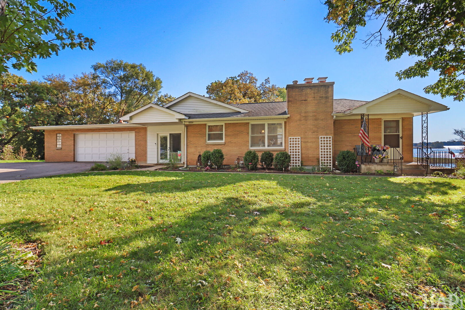 5208 N Leeside Street Property Photo 1