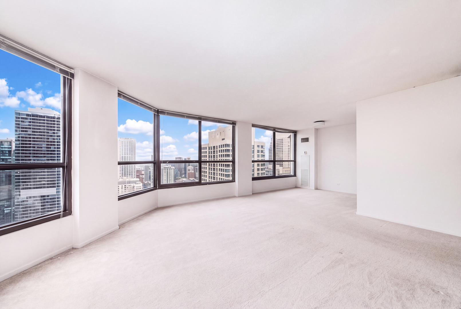 405 N Wabash Avenue 4004 Property Photo 10