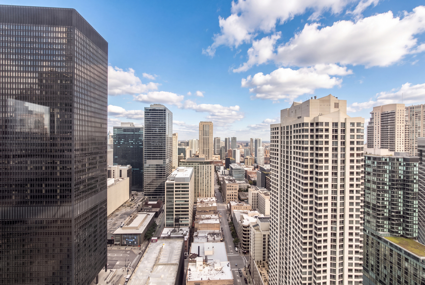 405 N Wabash Avenue 4004 Property Photo 17