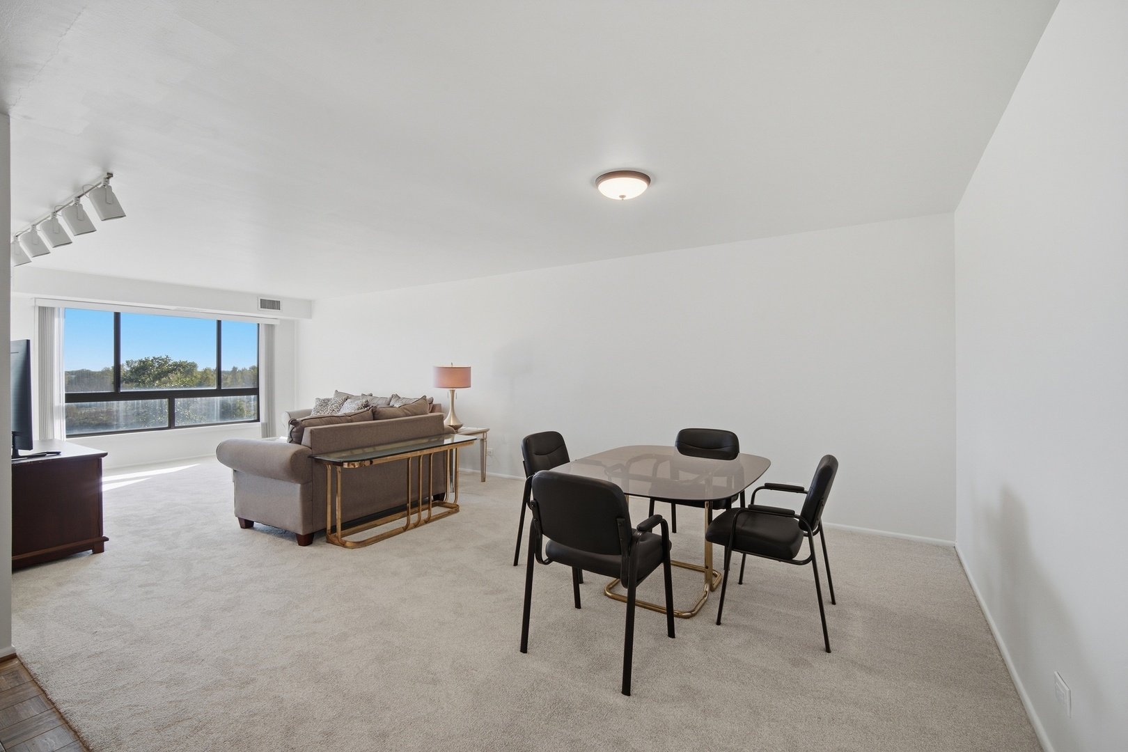 12785556 Property Photo 3