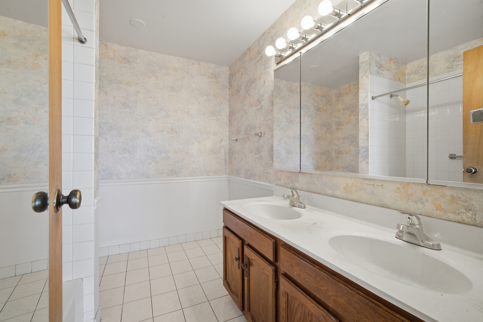 12785556 Property Photo 18