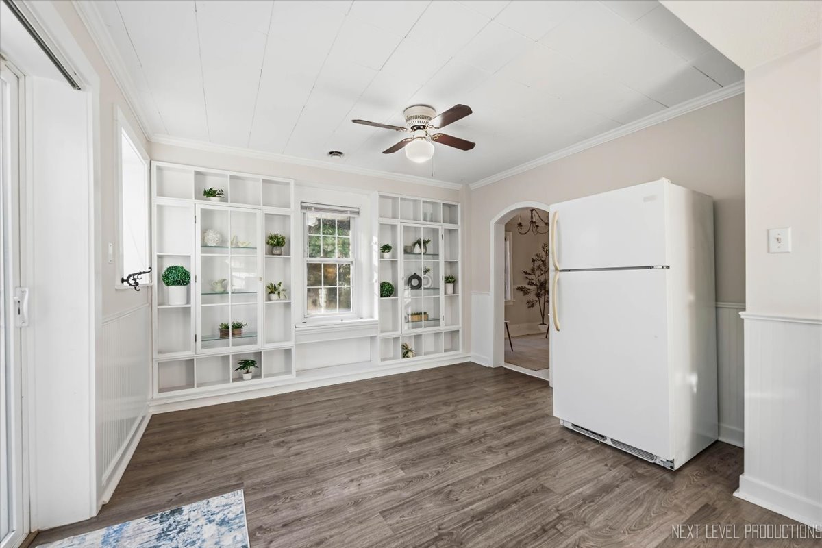 1700 Riverside Avenue Property Photo 12