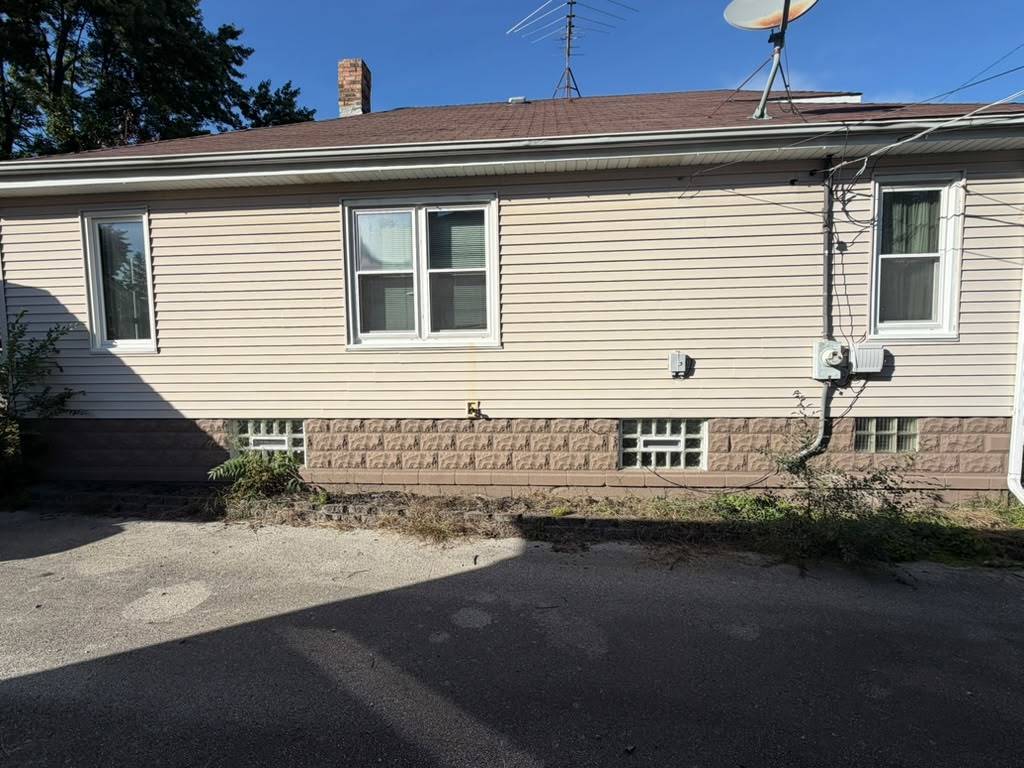 320 Blackstone Street Property Photo 5