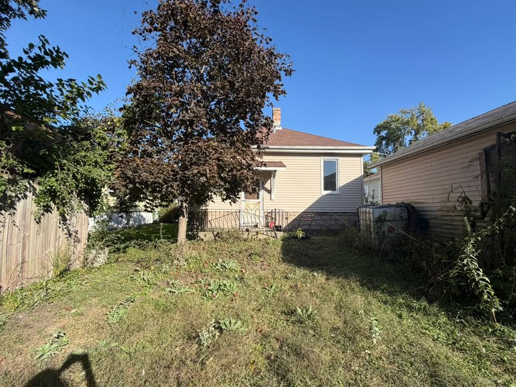 320 Blackstone Street Property Photo 13