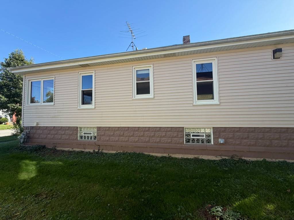320 Blackstone Street Property Photo 16