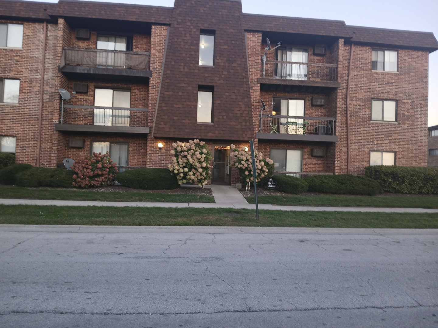 14545 S Manistee Avenue 1a Property Photo 1