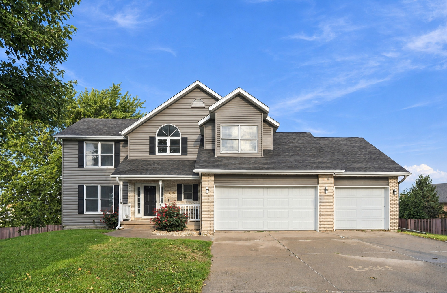 5182 Dove Court Property Photo 1