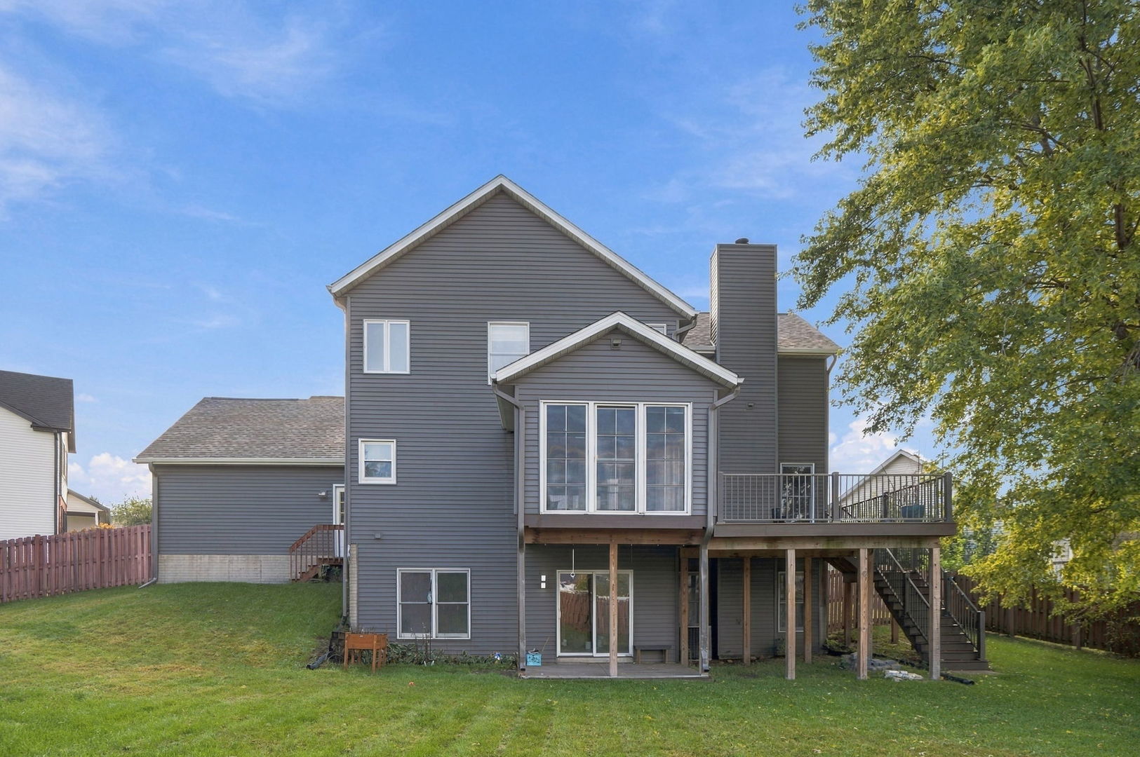 5182 Dove Court Property Photo 3