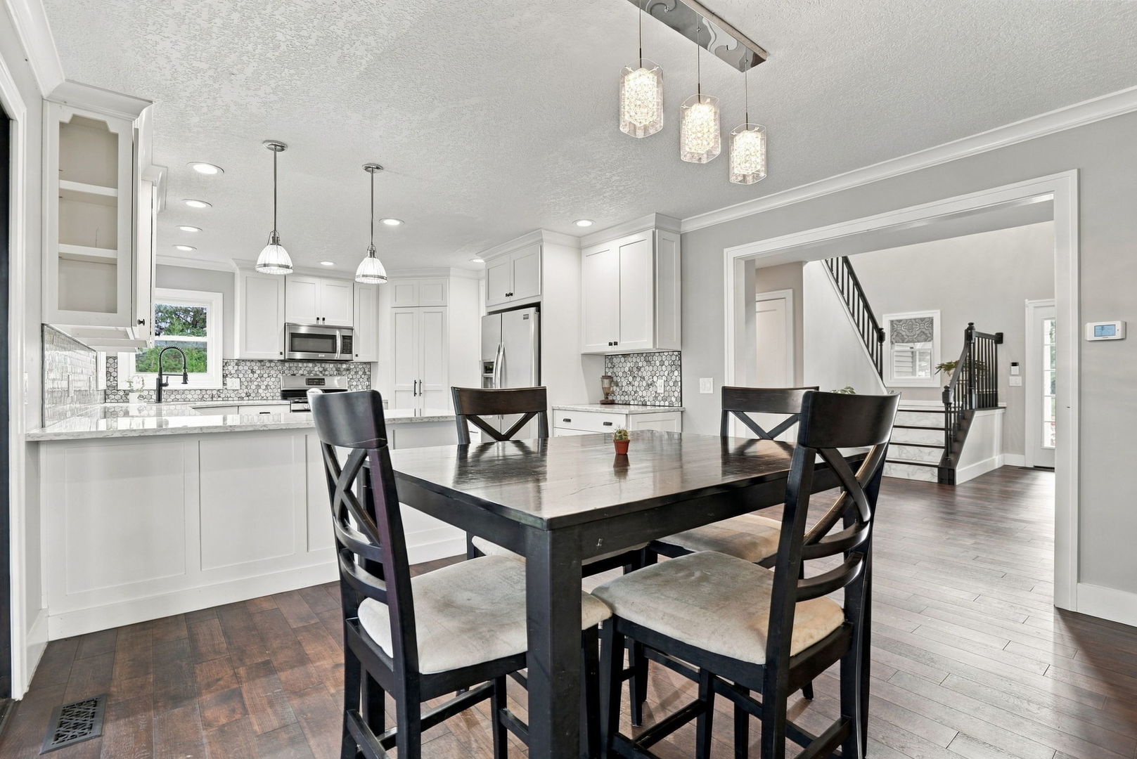 5182 Dove Court Property Photo 8