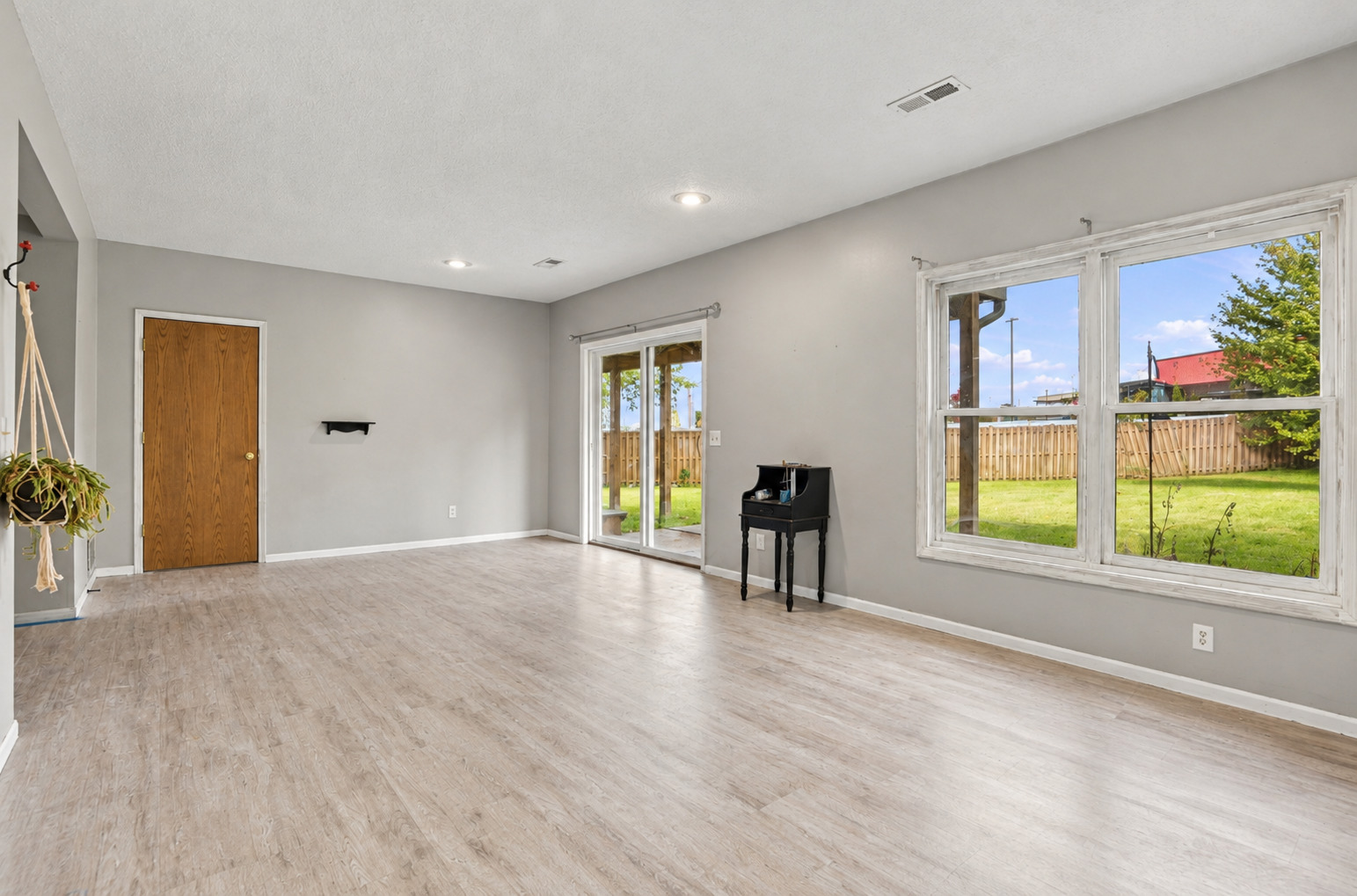 5182 Dove Court Property Photo 18