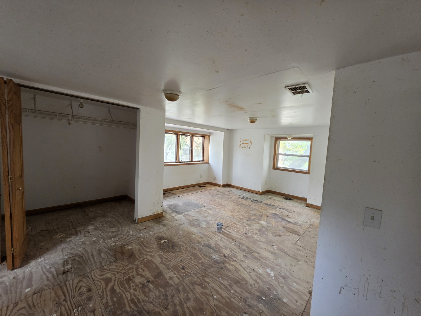 120 Roosevelt Avenue Property Photo 10