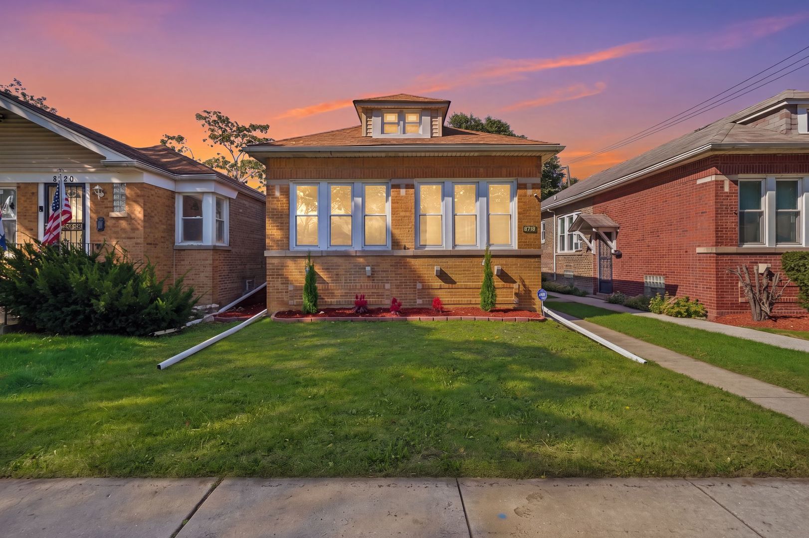 8718 S Euclid Avenue Property Photo 1