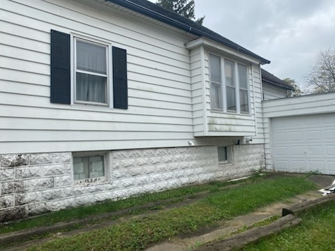 603 S Clinton Street Property Photo 3