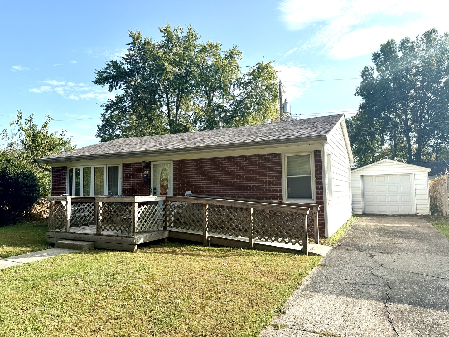 903 Boston Road Property Photo 1