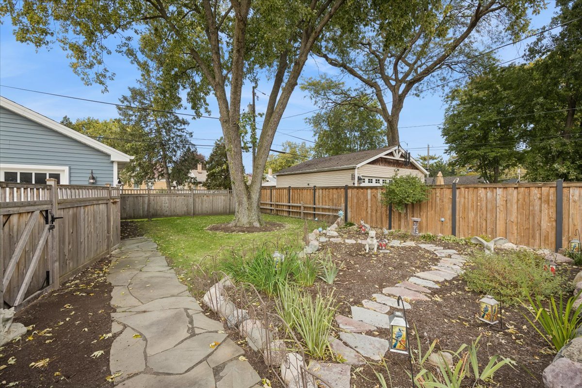 2542 S 6th Avenue Property Photo 15