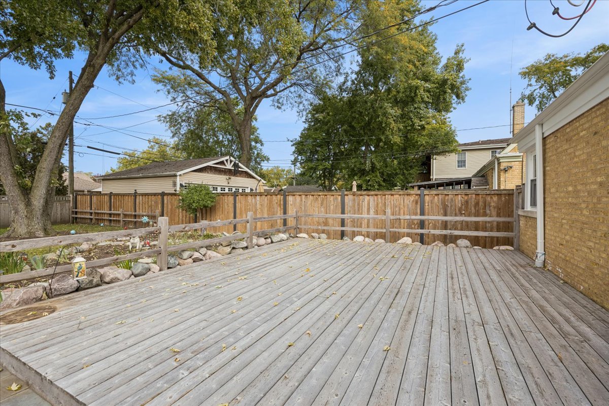 2542 S 6th Avenue Property Photo 18