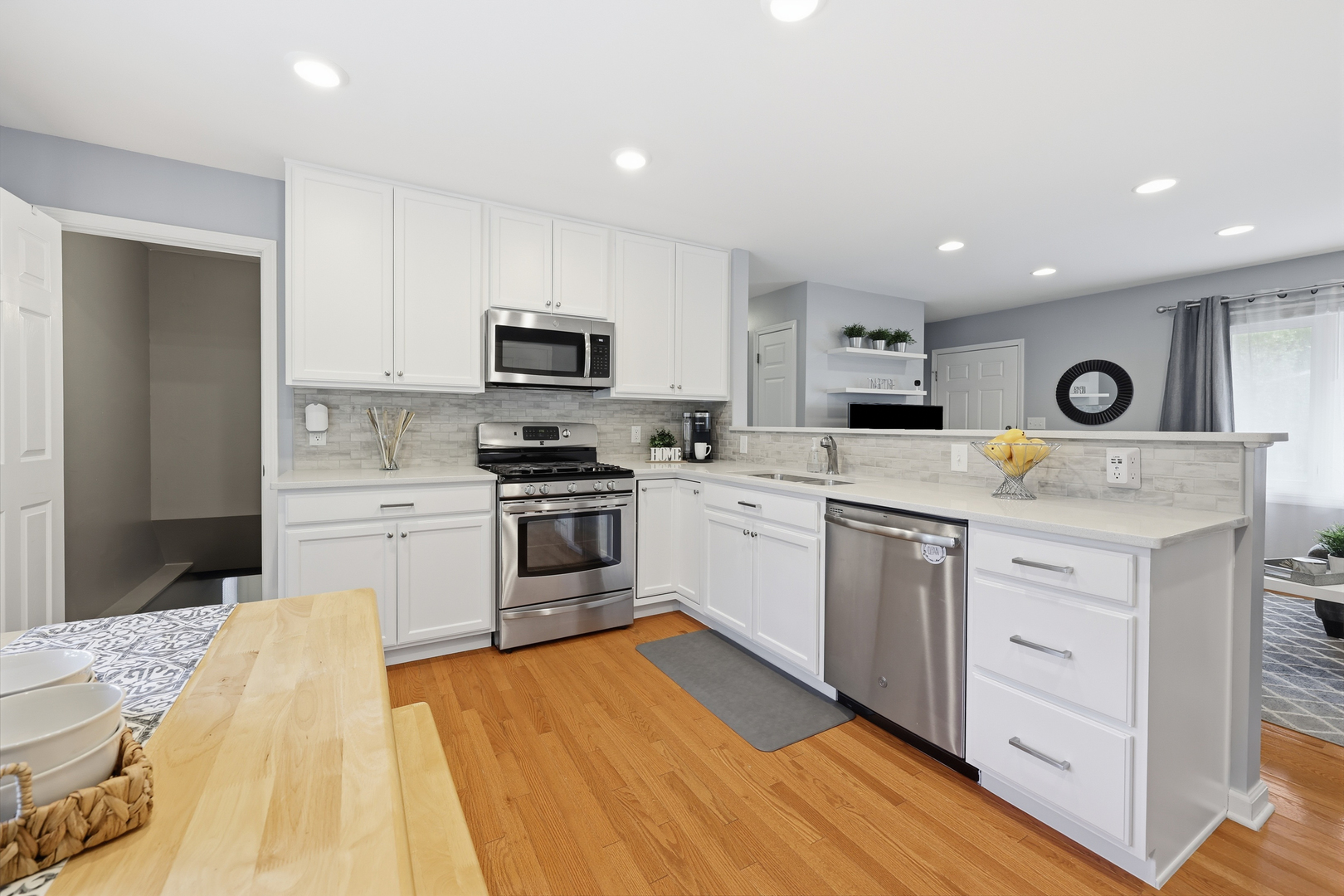 1687 S Green Meadows Boulevard Property Photo 9