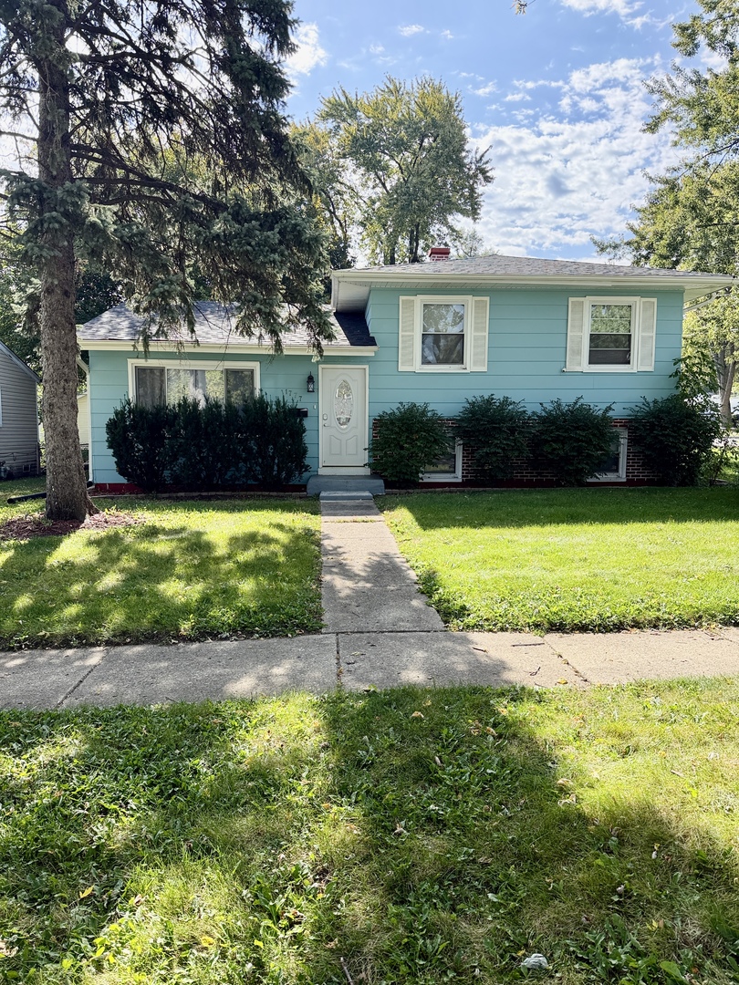 1777 Linden Avenue Property Photo 1