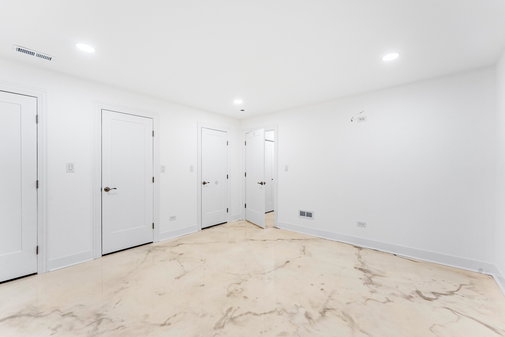 3532 W Pershing Road Property Photo 63