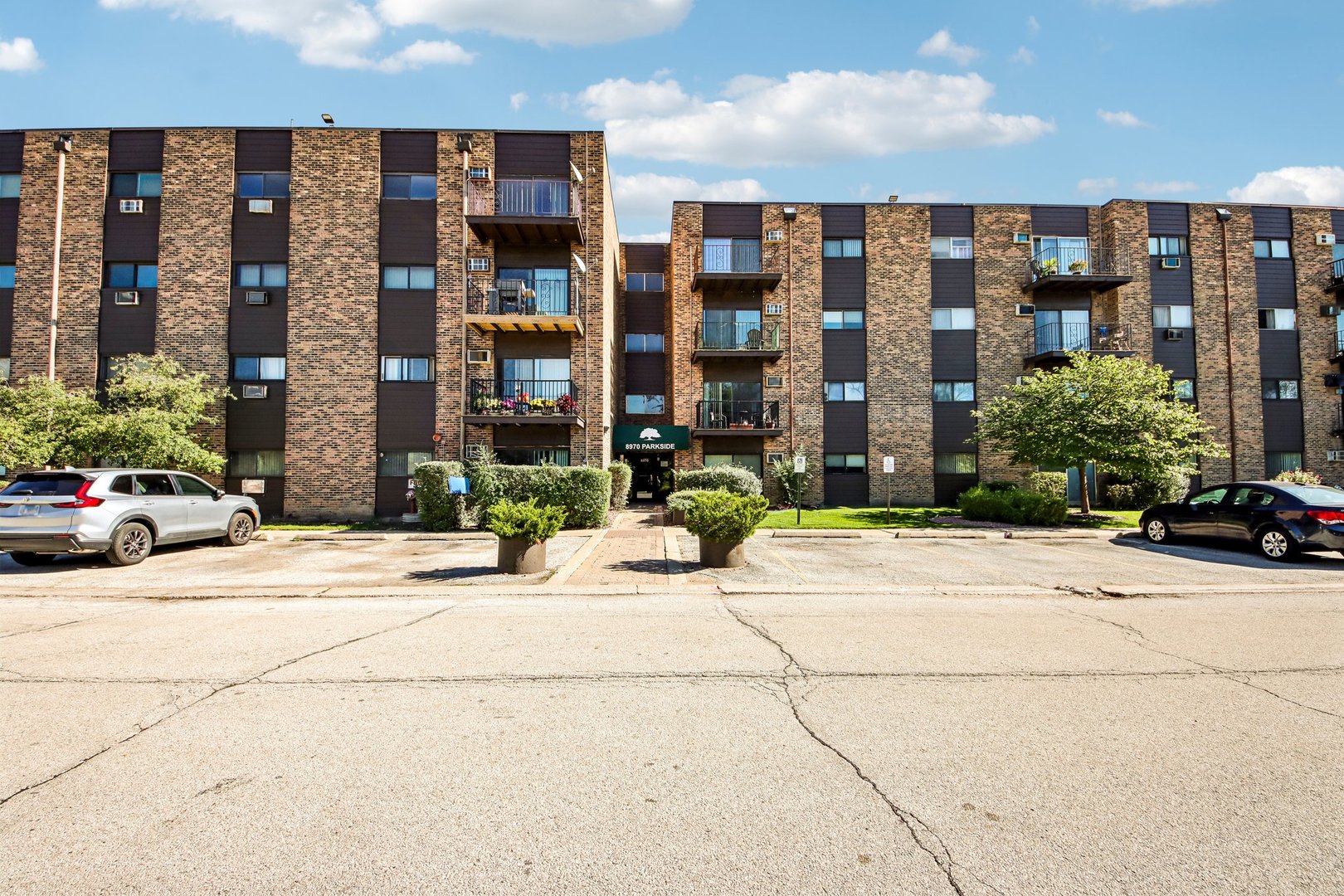 8970 N Parkside Avenue 304 Property Photo 1