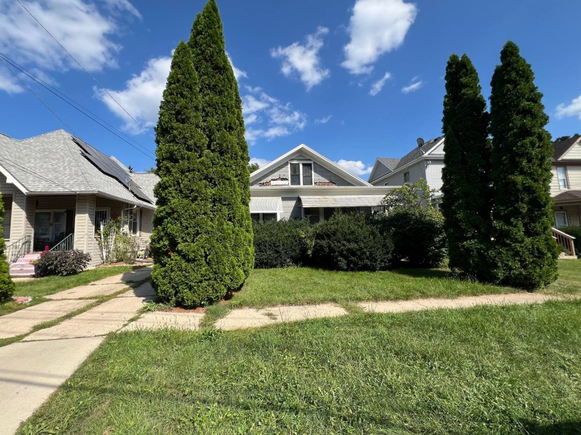 1239 S Float Avenue Property Photo 1