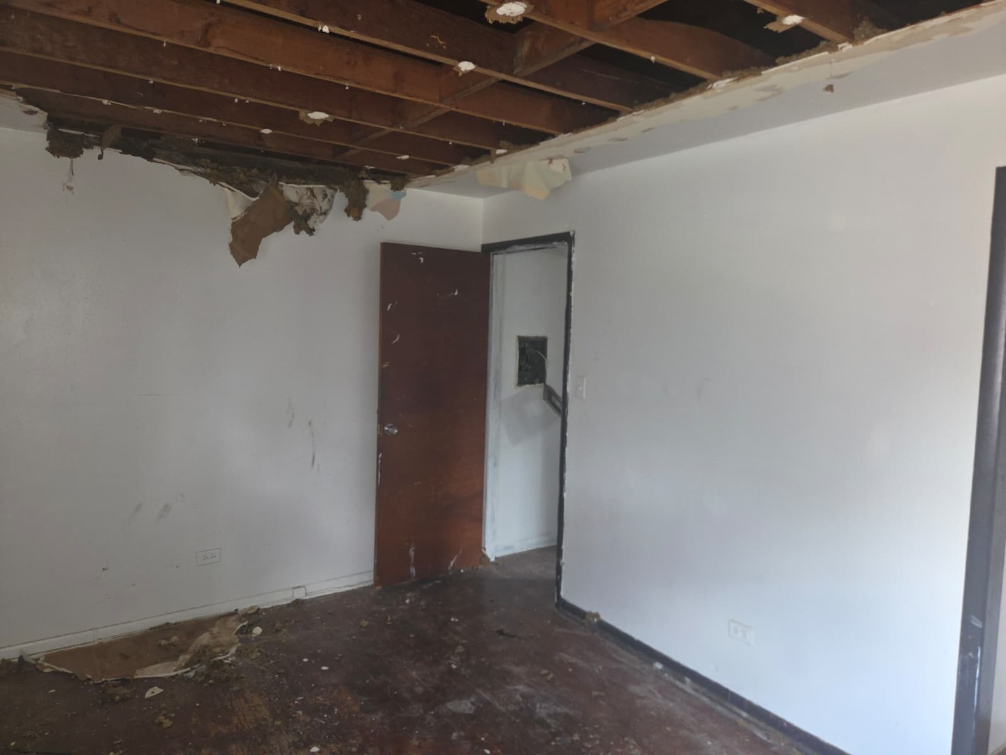 8045 S Carpenter Street Property Photo 14