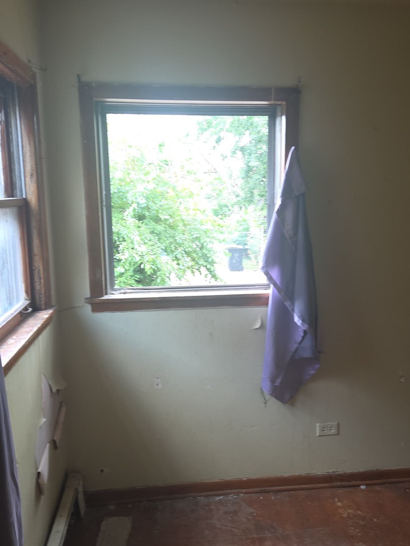 8045 S Carpenter Street Property Photo 20