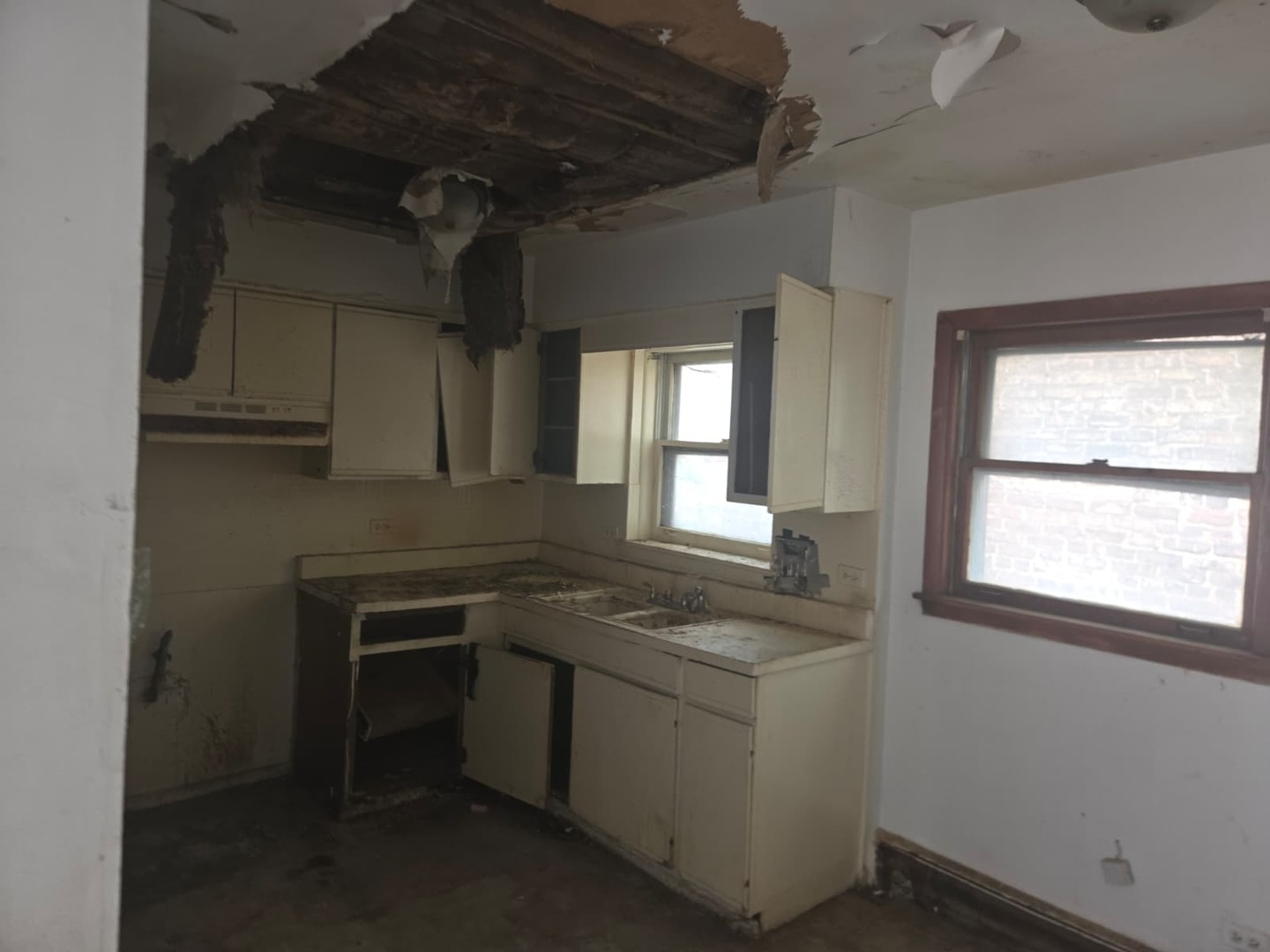 8045 S Carpenter Street Property Photo 31
