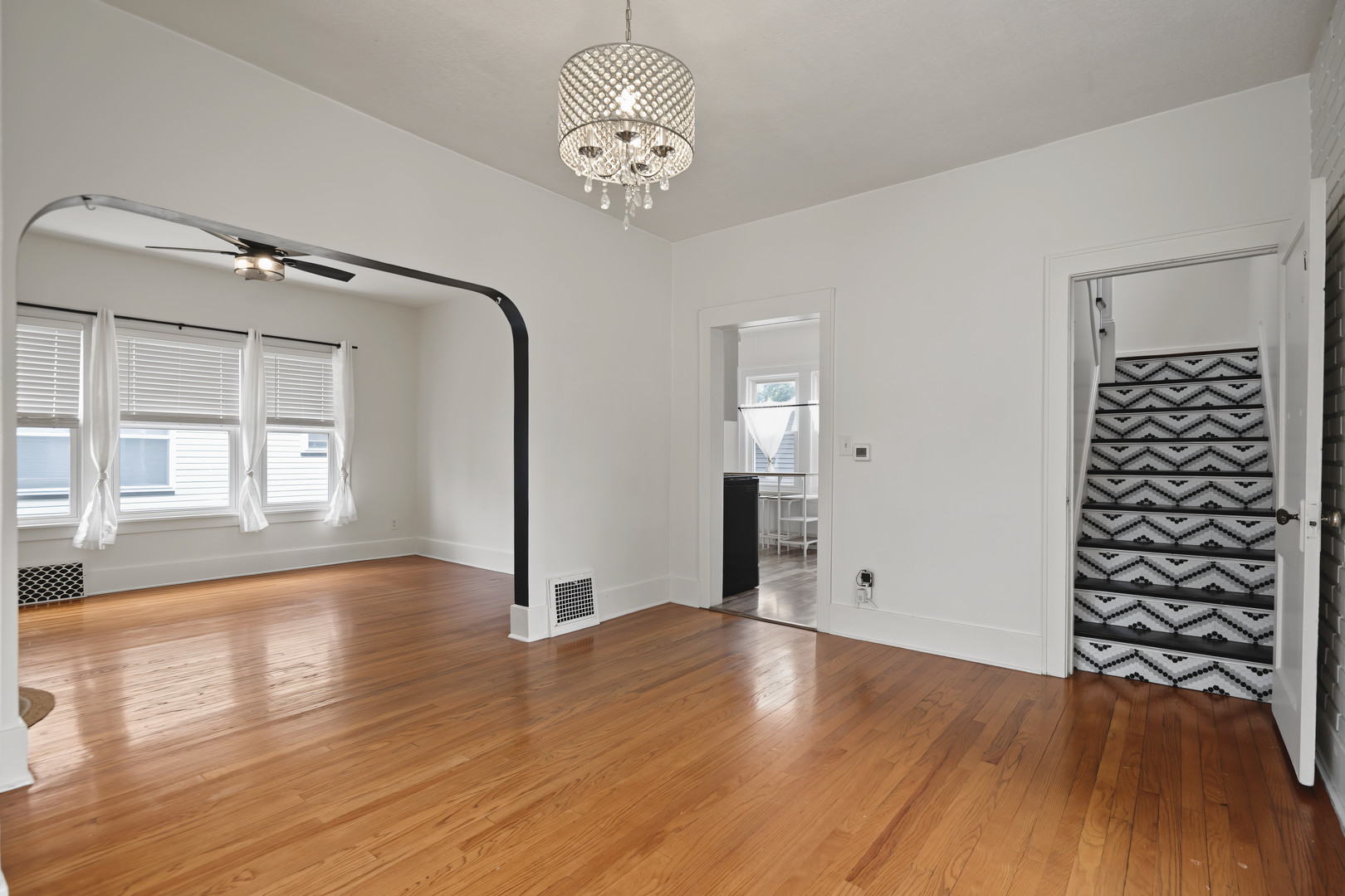1554 W High Street Property Photo 4