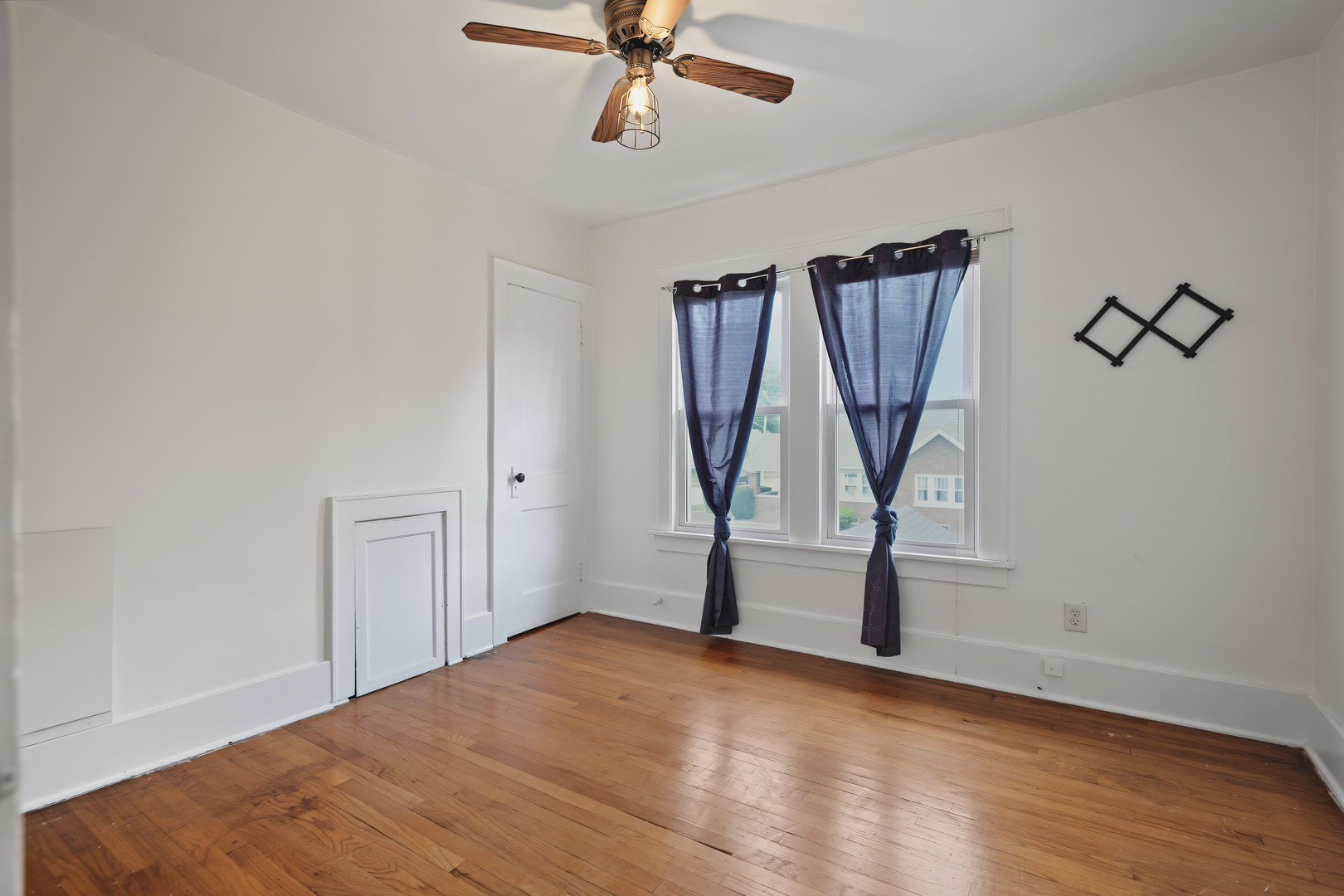 1554 W High Street Property Photo 15