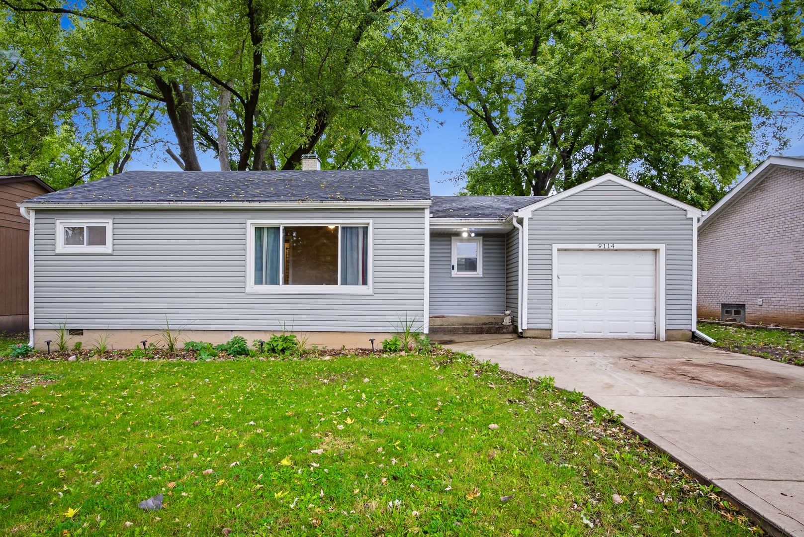 9114 Pine Avenue Property Photo 1