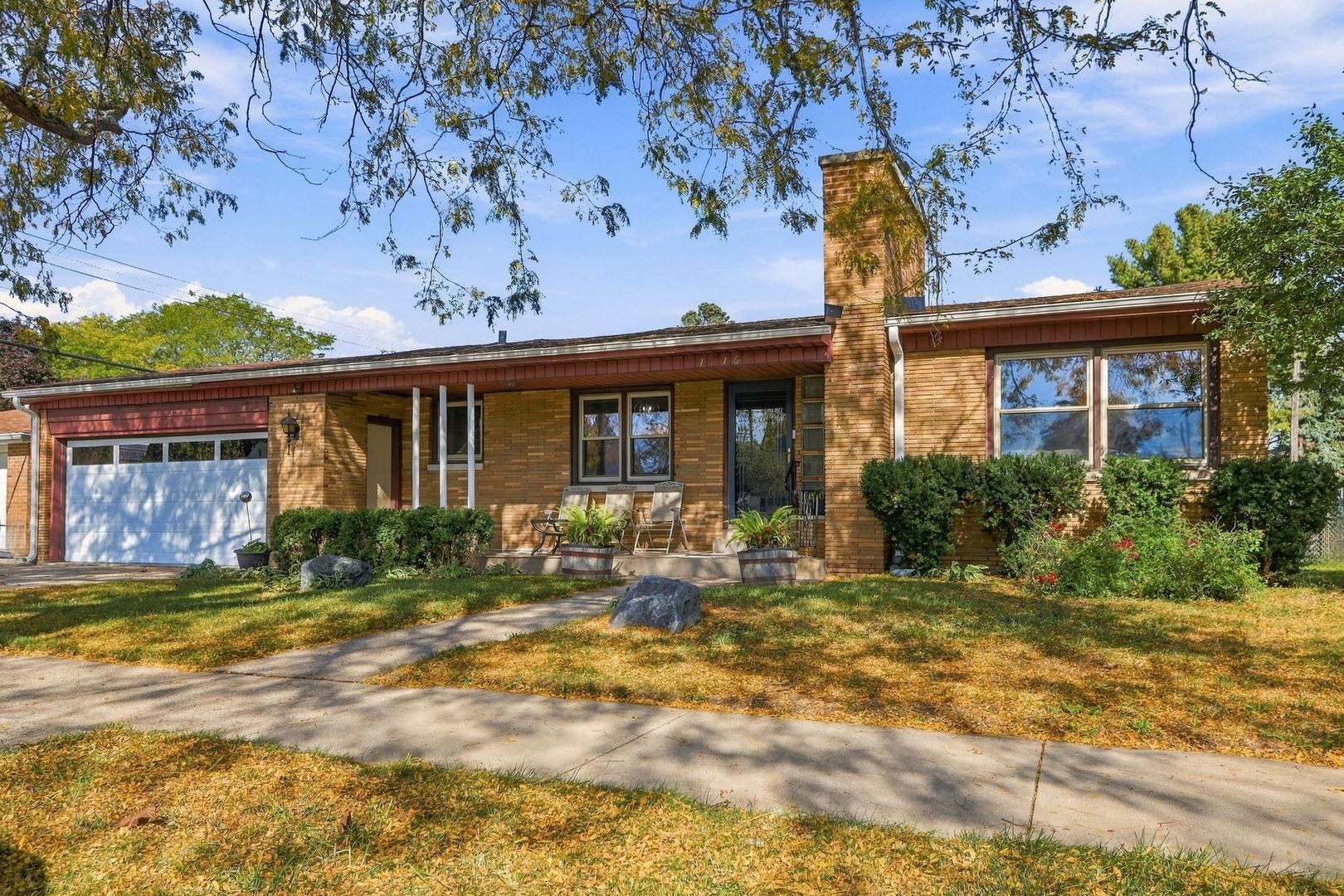 1716 37th Street Property Photo 1