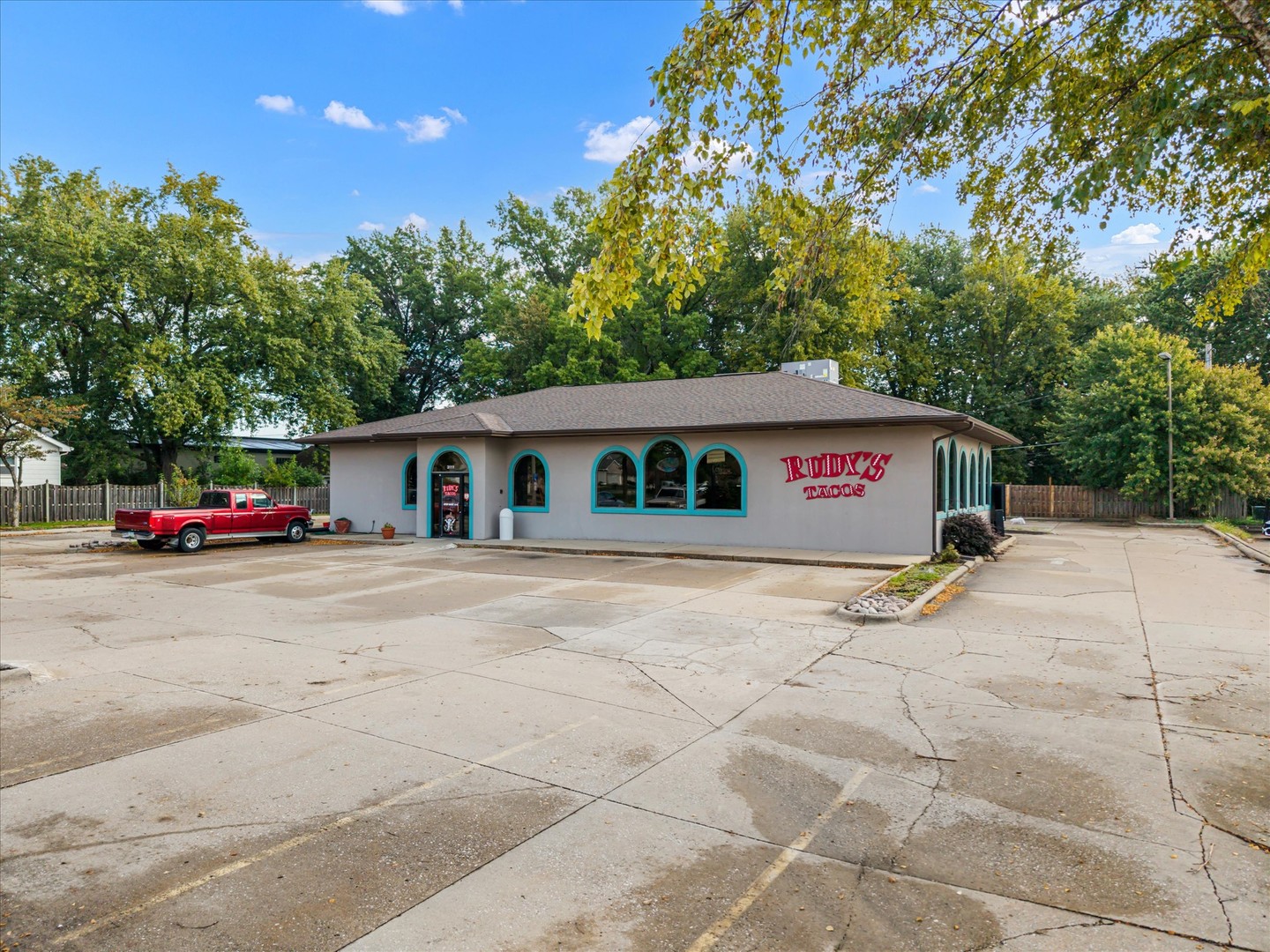 3111 Devils Glen Road Property Photo 2