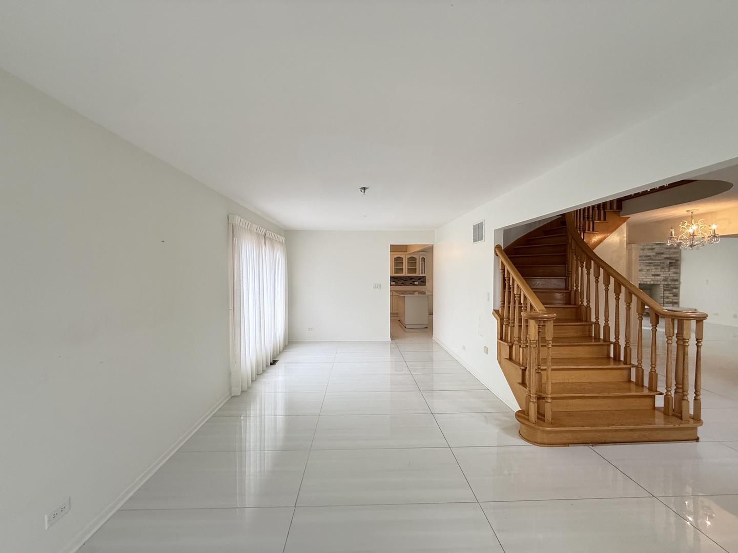 8516 Moody Avenue Property Photo 3
