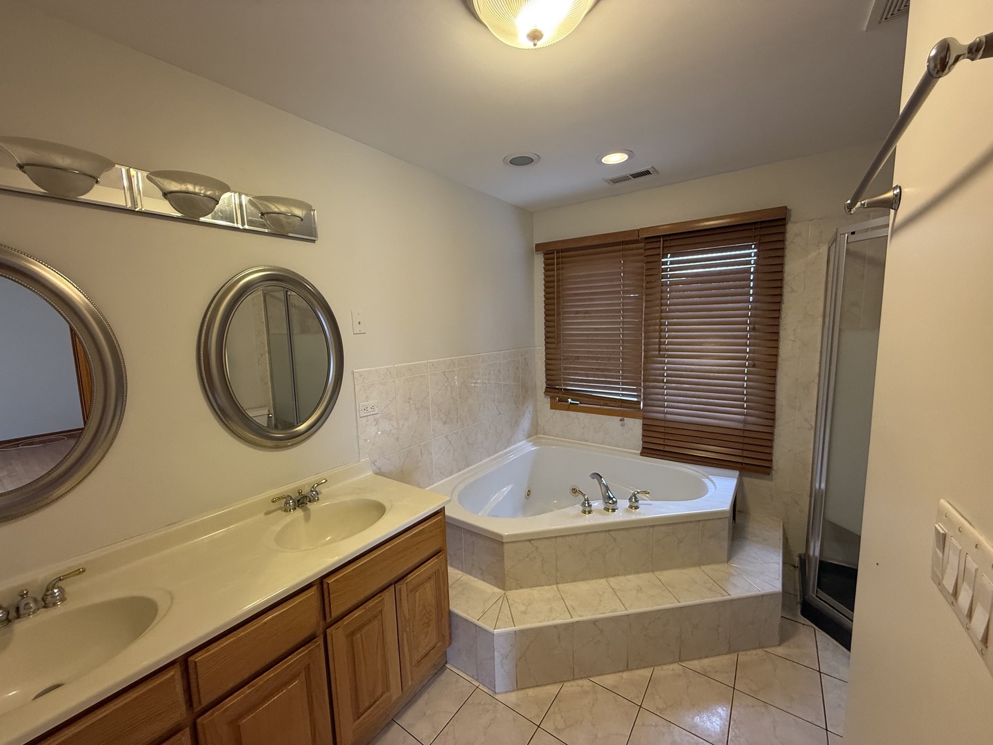 8516 Moody Avenue Property Photo 11