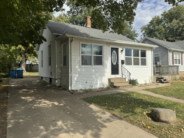 723 6th Street Property Photo 3
